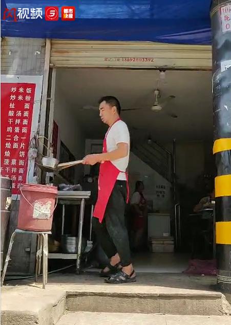 DƬ